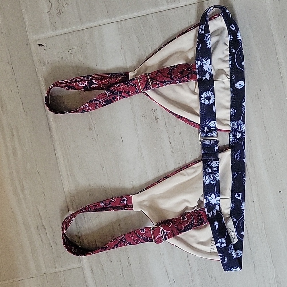 Tavik+ Bikini 2 Piece Swimsuit Small Red And Blue Floral Bikini - Picture 4 of 7